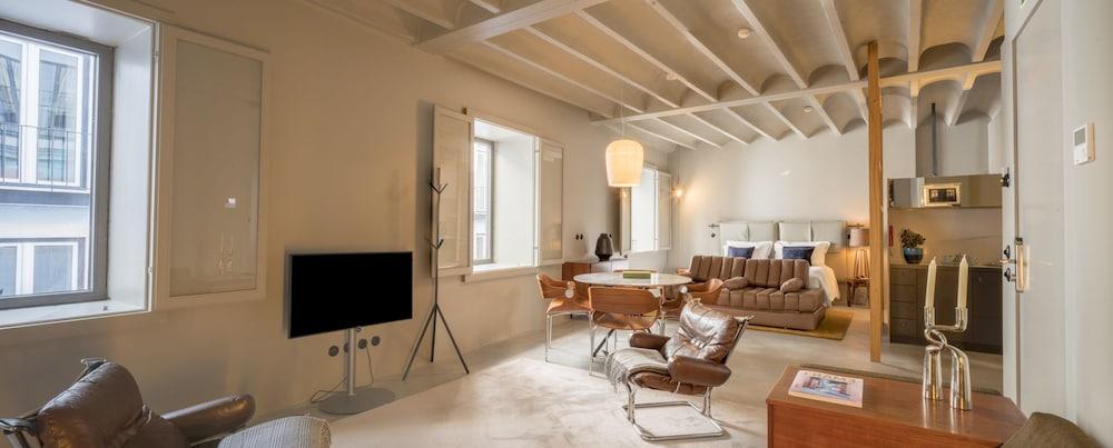 Raw Culture Arts & Lofts Bairro Alto * Lisbon
